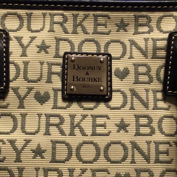 Dooney and Bourke large cream and black shoulder bag for women - Picture 4 of 12